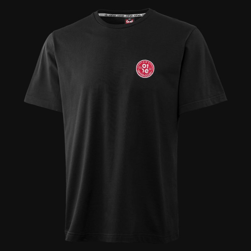 mazhka-cherna-ovursaiz-teniska-fc-one-02