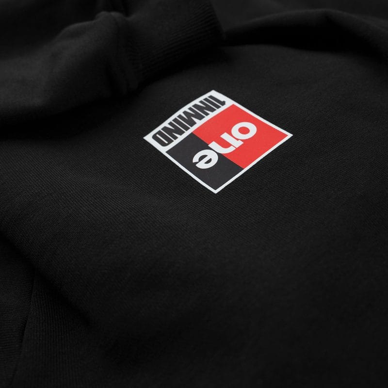 Γυναικείο μαύρο φούτερ με κουκούλα Regular-fit - Black Core - 02