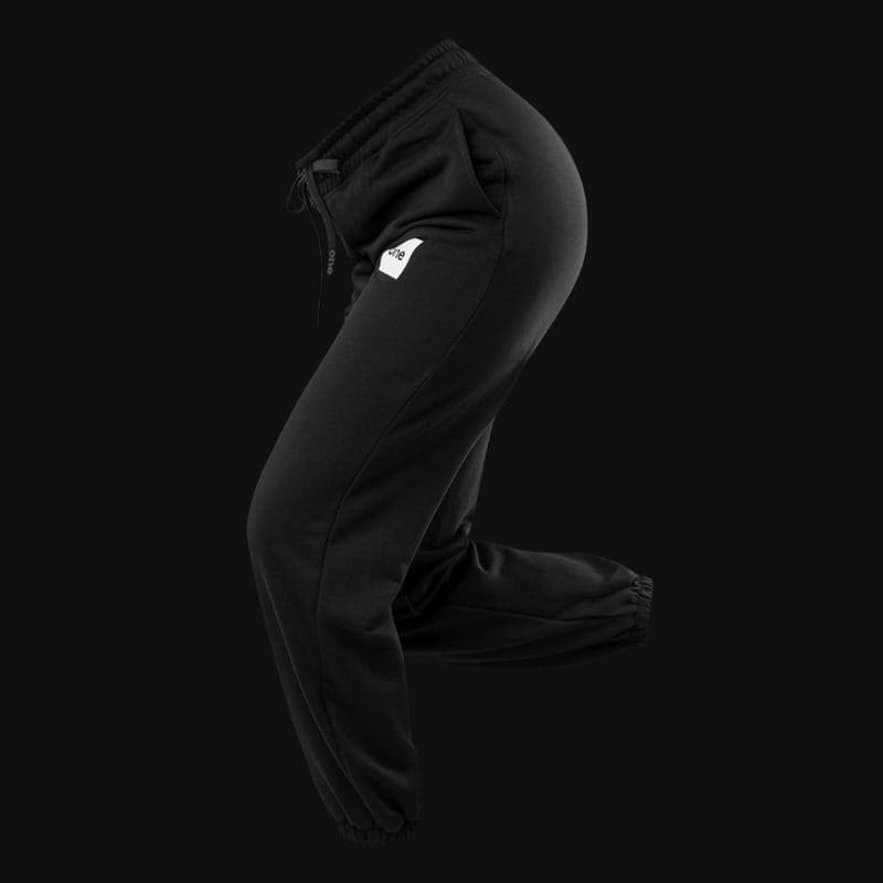 Γυναικείο μαύρο παντελόνι φόρμας Regular Fit - Black Classics - 03